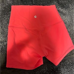 Lululemon align high rise short 4” size 4 lipgloss